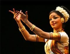 Mohiniyattam
